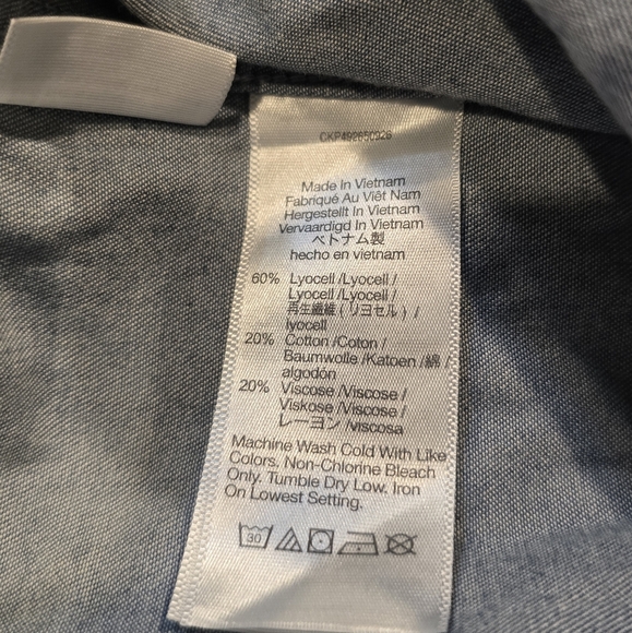 Madewell Chambray Easy Y-Neck Button-Up Denim Shirt in Ritch Wash XS $98 - Picture 10 of 13